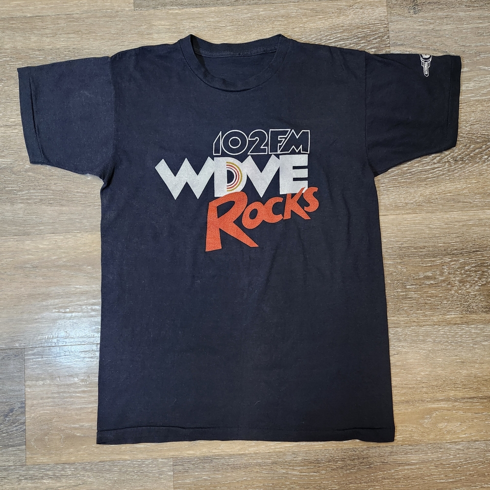 Russell Athletic Vintage 80s Black and Red Graphic Tee Single Stich Made In USA